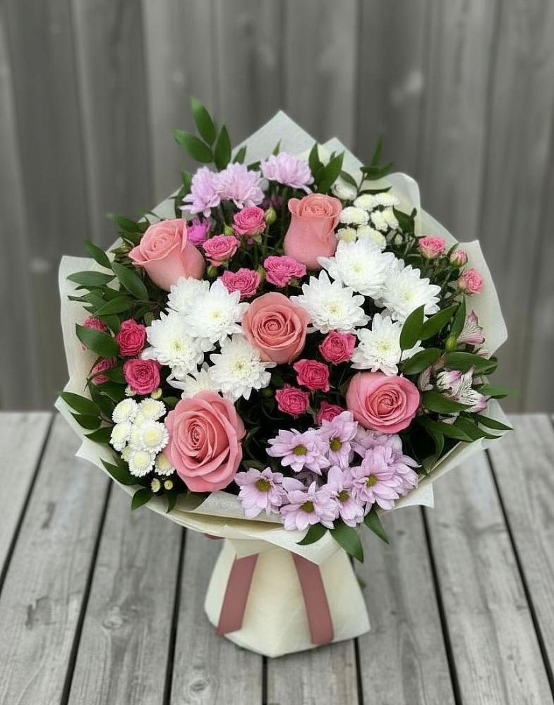 Букет цветов из: Альстромерии, Гвоздики, Розы и Хризантемы в Уссурийске