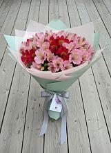 Букет цветов из:  Альстромерии #REPLACE_PRED# Уссурийске