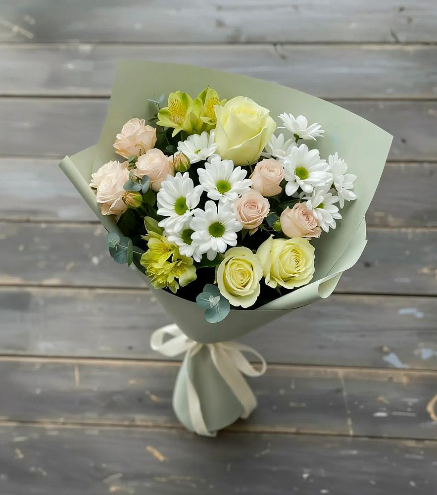 Букет цветов из: Альстромерии, Розы и Хризантемы в Уссурийске
