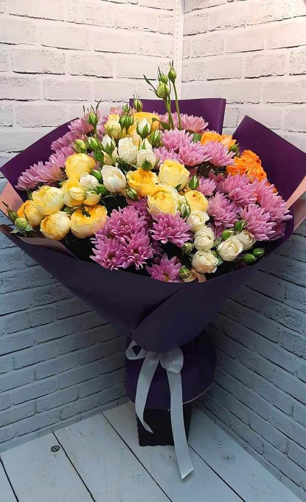 Букет цветов из: Хризантемы и Розы в Уссурийске
