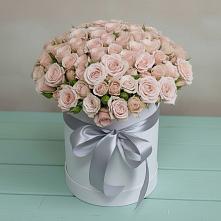 Цветочная композиция из Розы в шляпной коробке в Уссурийске