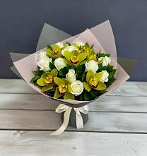 Букет цветов из:  Орхидеи и Розы в Уссурийске