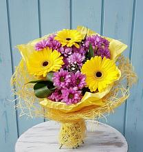 Букет цветов из:  Хризантемы и Герберы в Уссурийске