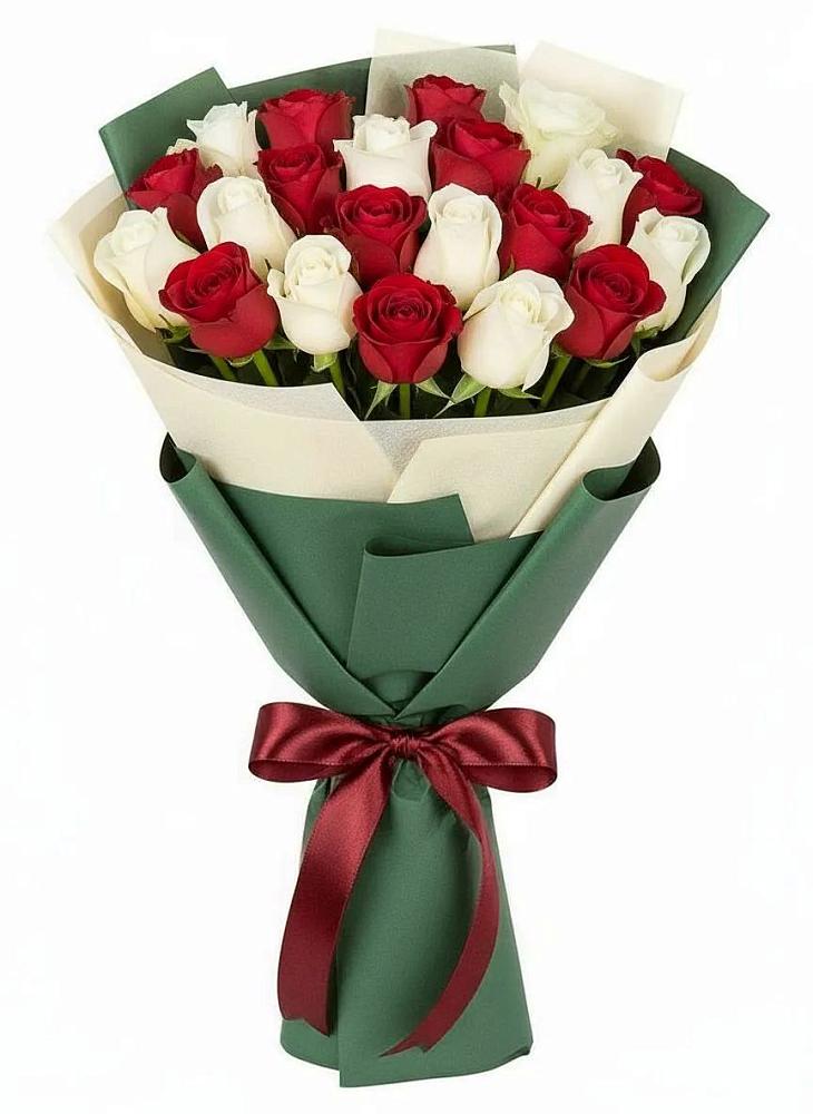 Букет Микс из красных и белых роз в Уссурийске