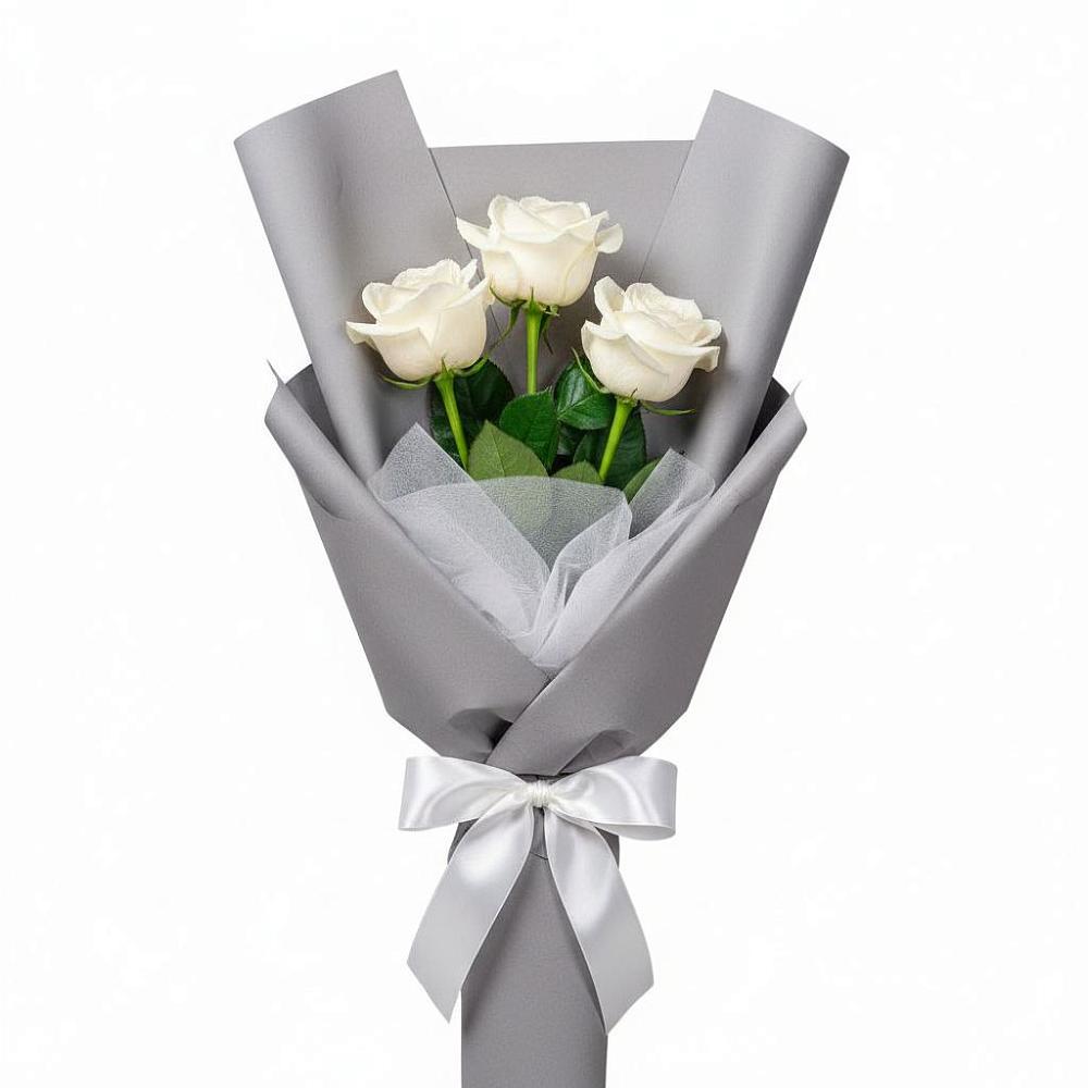 Букет 3 белые розы в Уссурийске