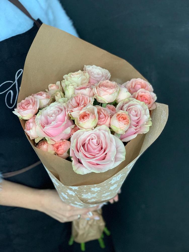 Букет цветов из: Хризантемы и Розы в Уссурийске